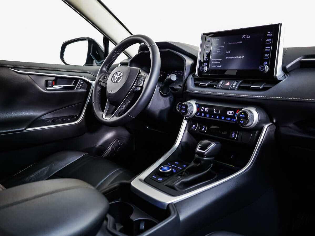 Toyota RAV4 с пробегом — 2021 год. Фото: #8