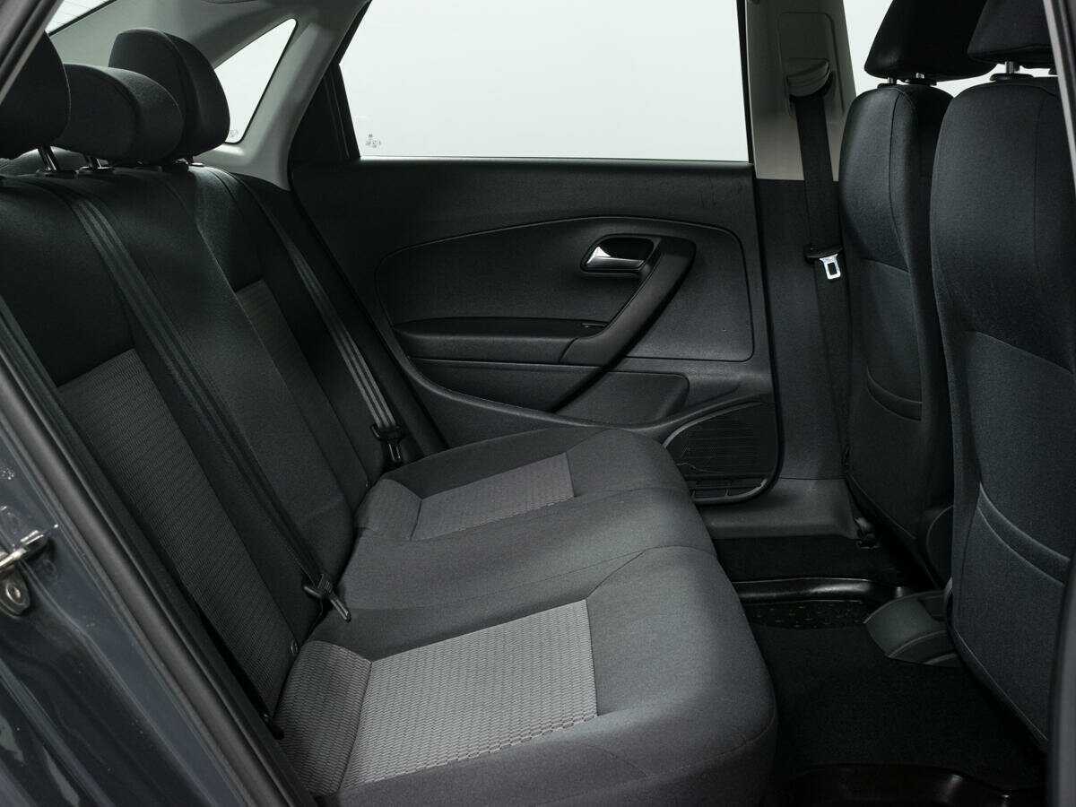 Volkswagen Polo с пробегом — 2014 год. Фото: #5