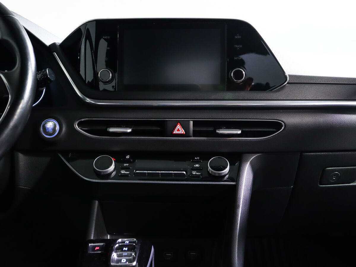 Hyundai Sonata с пробегом — 2020 год. Фото: #10