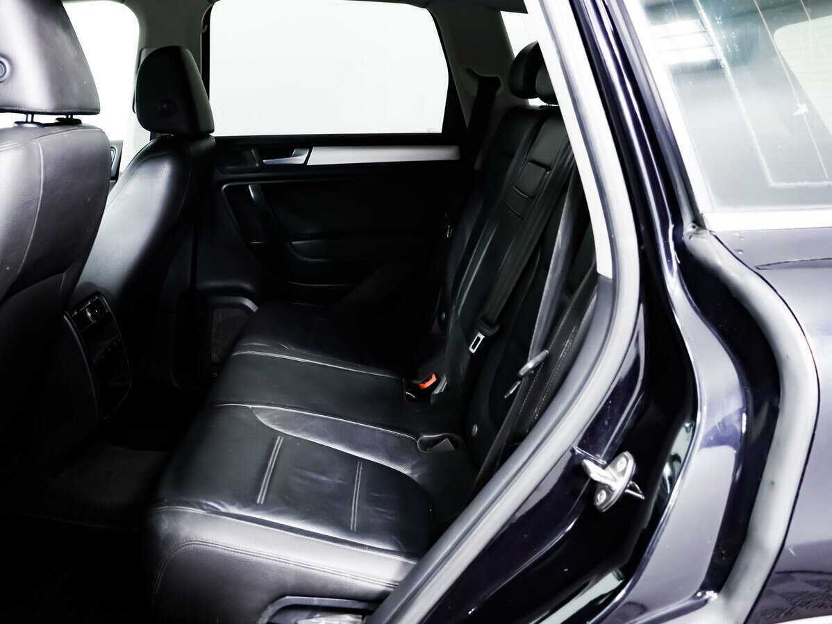 Volkswagen Touareg с пробегом — 2013 год. Фото: #11
