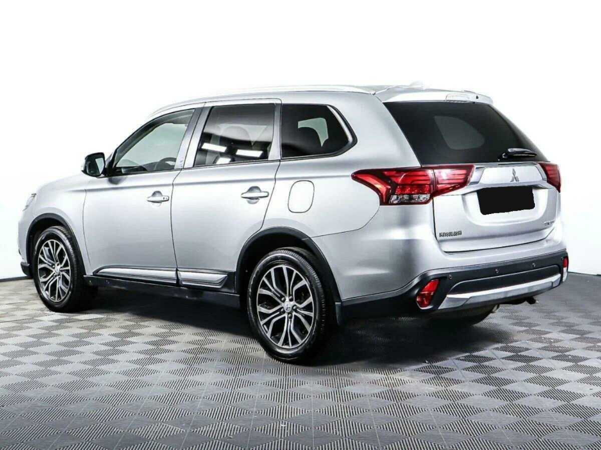 Mitsubishi Outlander с пробегом — 2016 год. Фото: #5