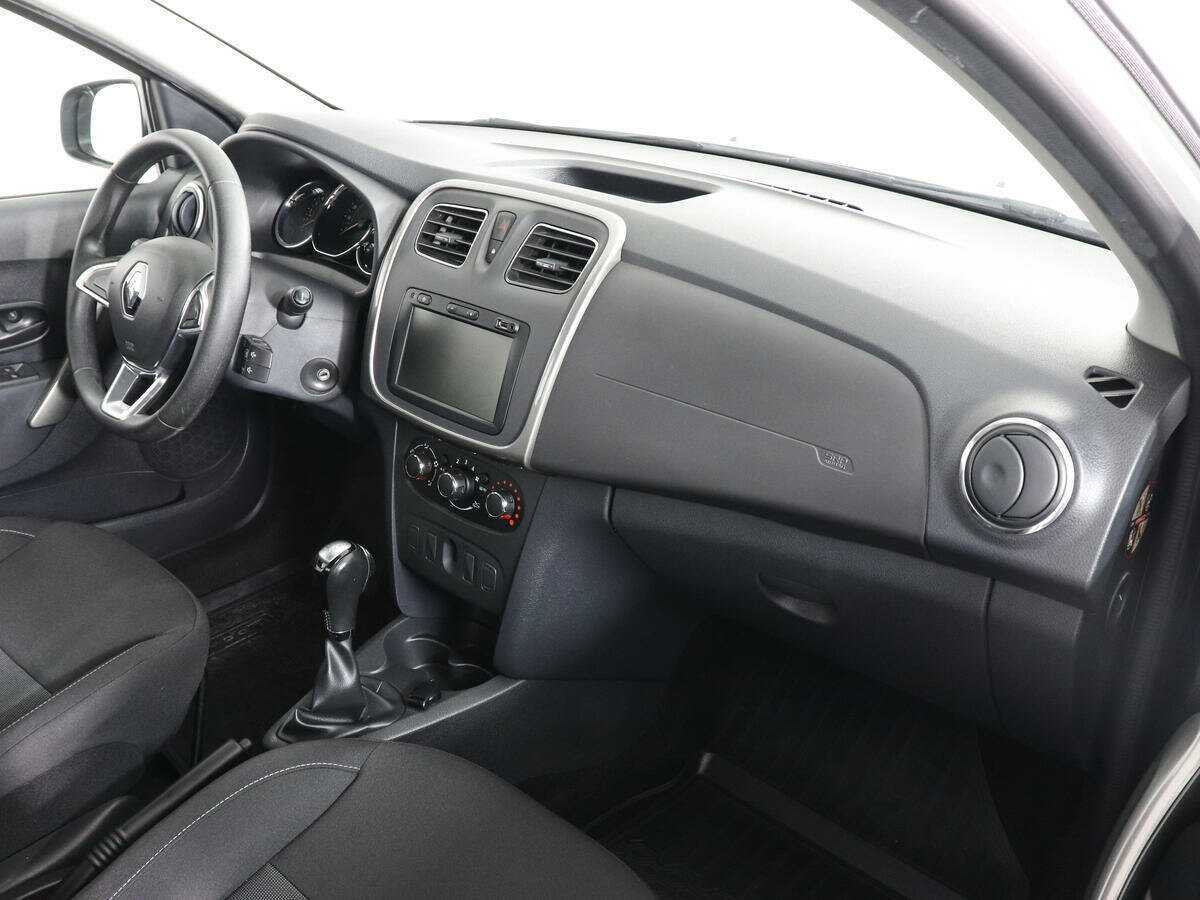 Renault Logan с пробегом — 2020 год. Фото: #9
