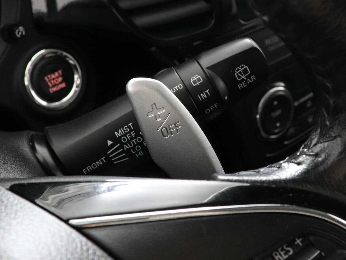 Mitsubishi Outlander с пробегом — 2015 год. Фото: #13