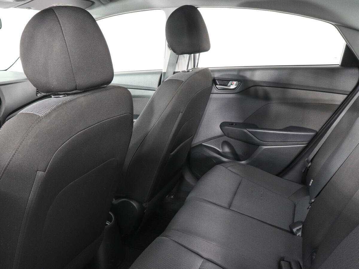 Hyundai Solaris с пробегом — 2022 год. Фото: #11