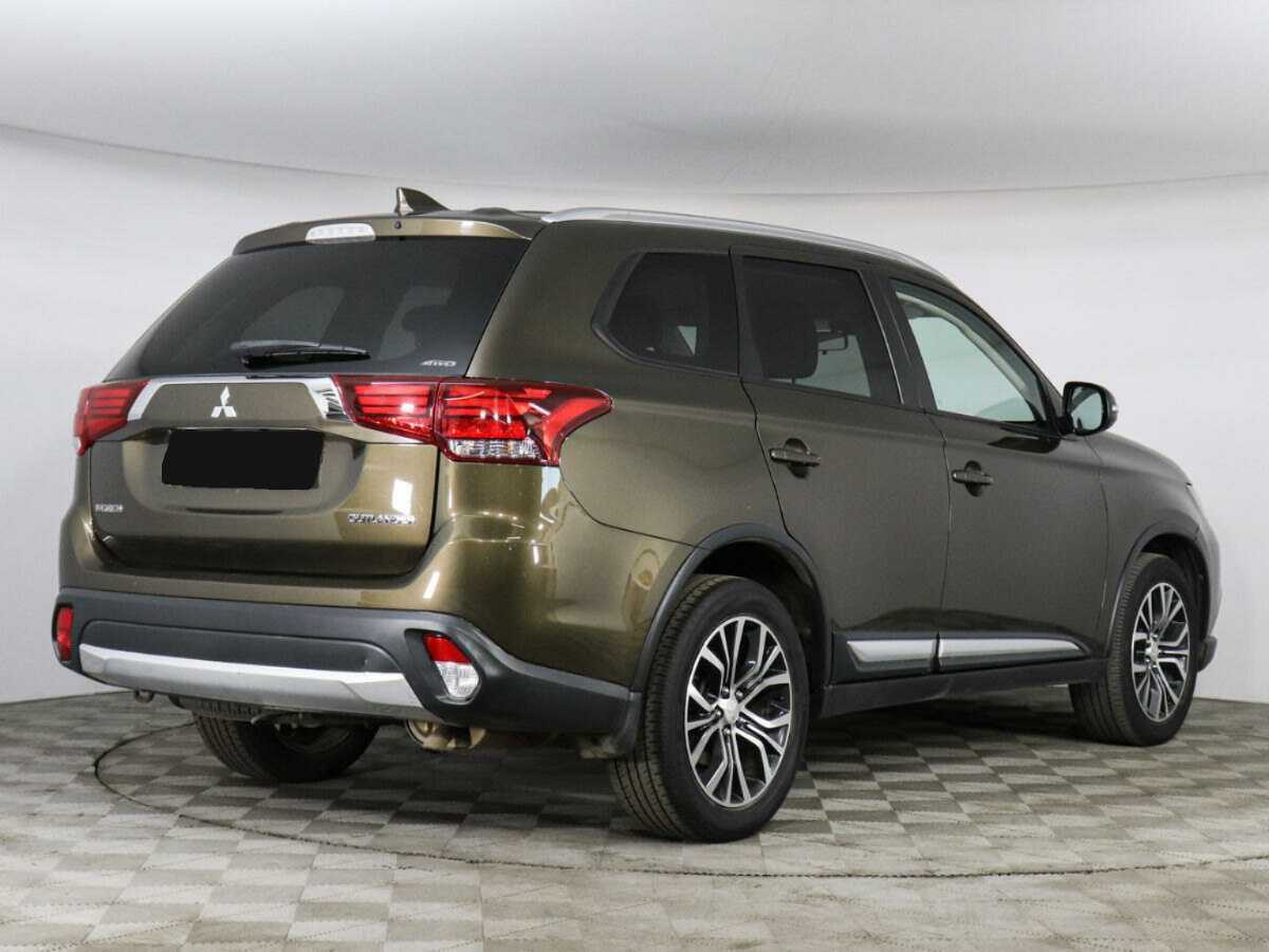 Mitsubishi Outlander с пробегом — 2018 год. Фото: #4