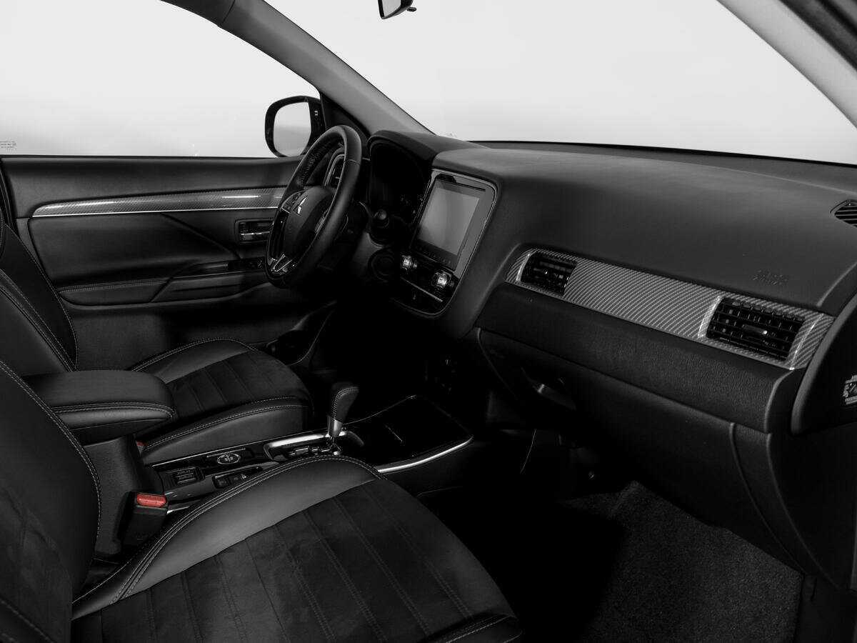 Mitsubishi Outlander с пробегом — 2021 год. Фото: #8