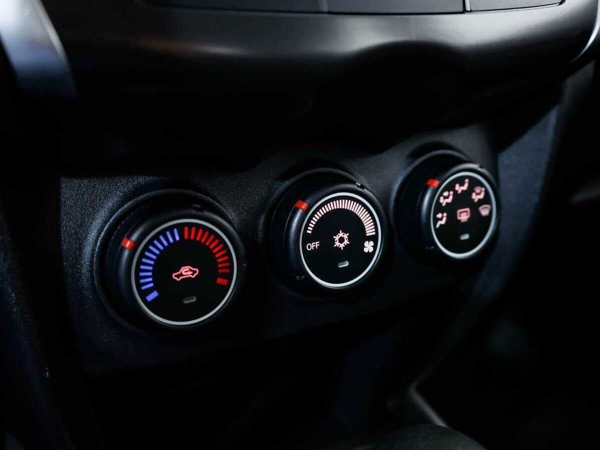 Mitsubishi ASX с пробегом — 2013 год. Фото: #12