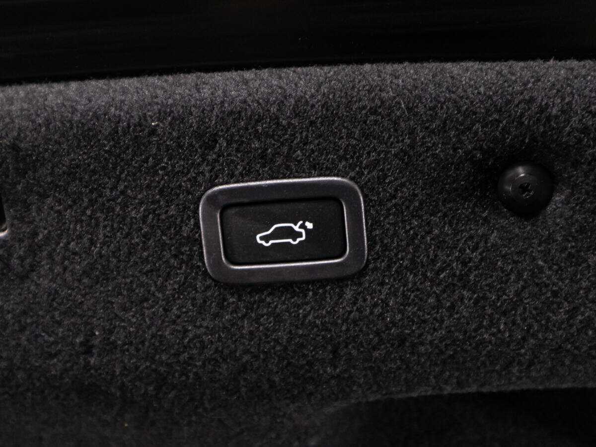 Jaguar XF с пробегом — 2016 год. Фото: #14