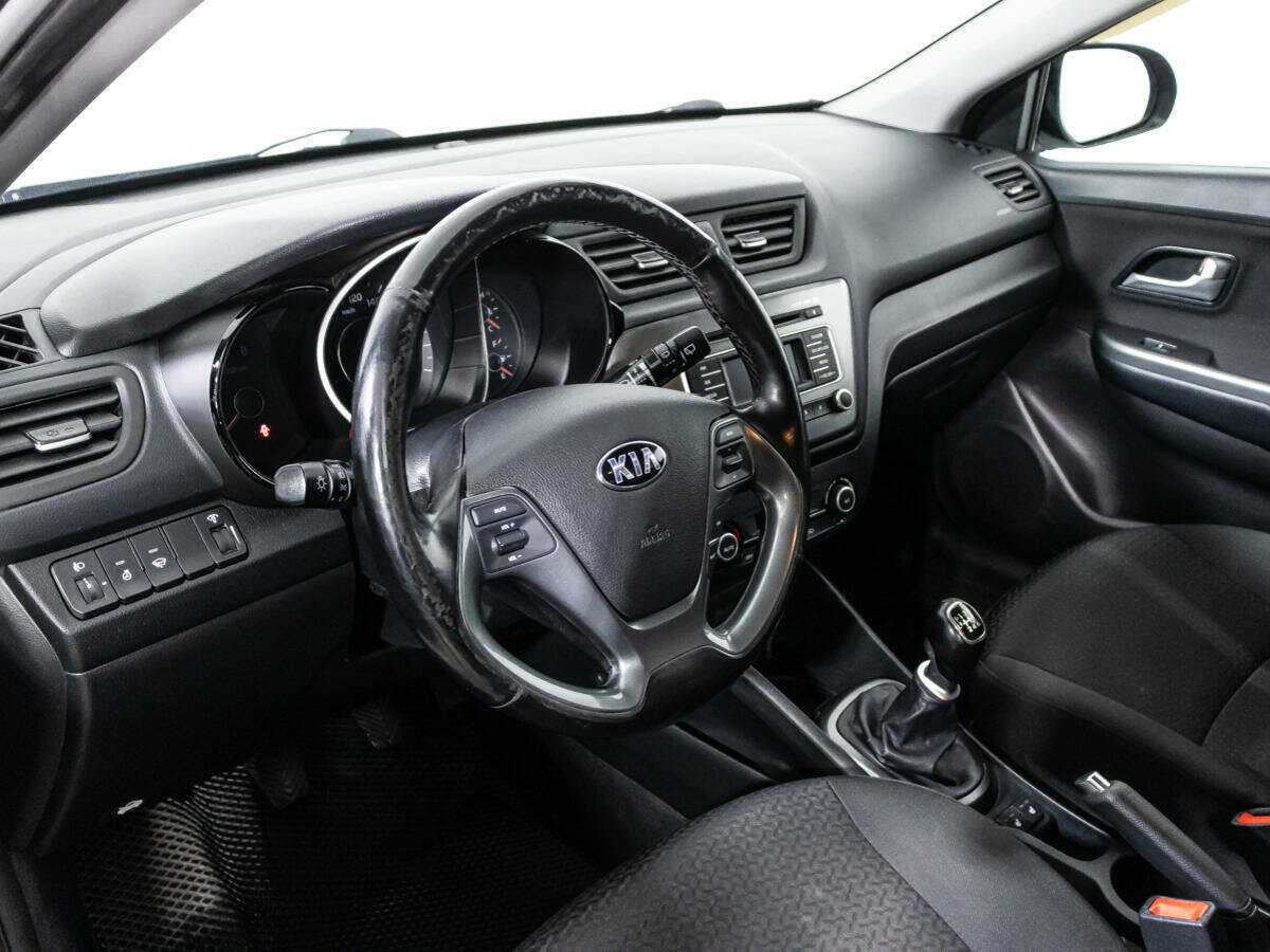 Kia Rio с пробегом — 2017 год. Фото: #10
