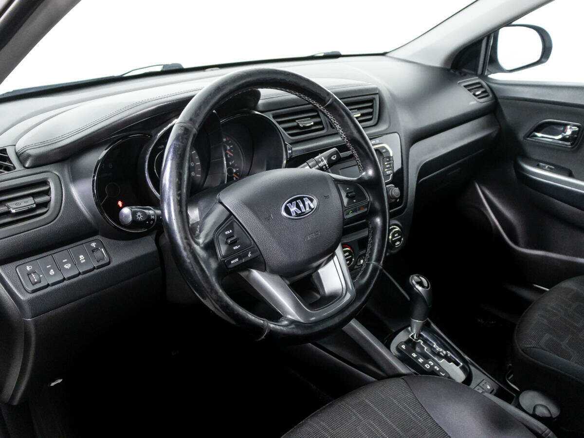 Kia Rio с пробегом — 2014 год. Фото: #10