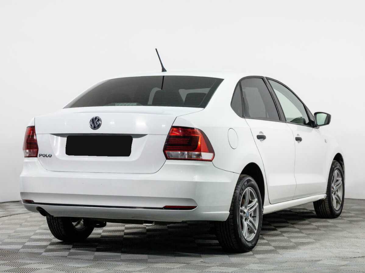 Volkswagen Polo с пробегом — 2015 год. Фото: #3