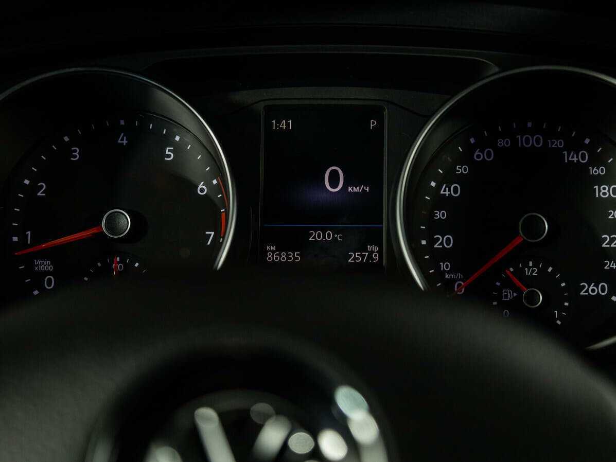 Volkswagen Tiguan с пробегом — 2018 год. Фото: #10