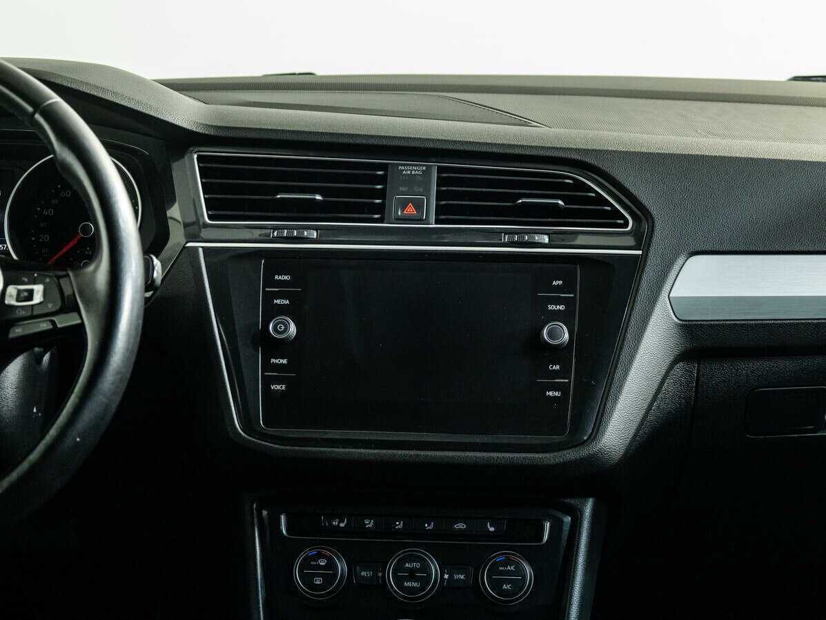 Volkswagen Tiguan с пробегом — 2018 год. Фото: #12