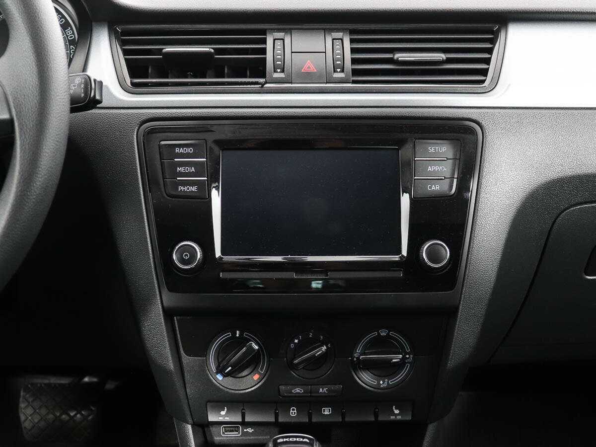 Skoda Rapid с пробегом — 2019 год. Фото: #13