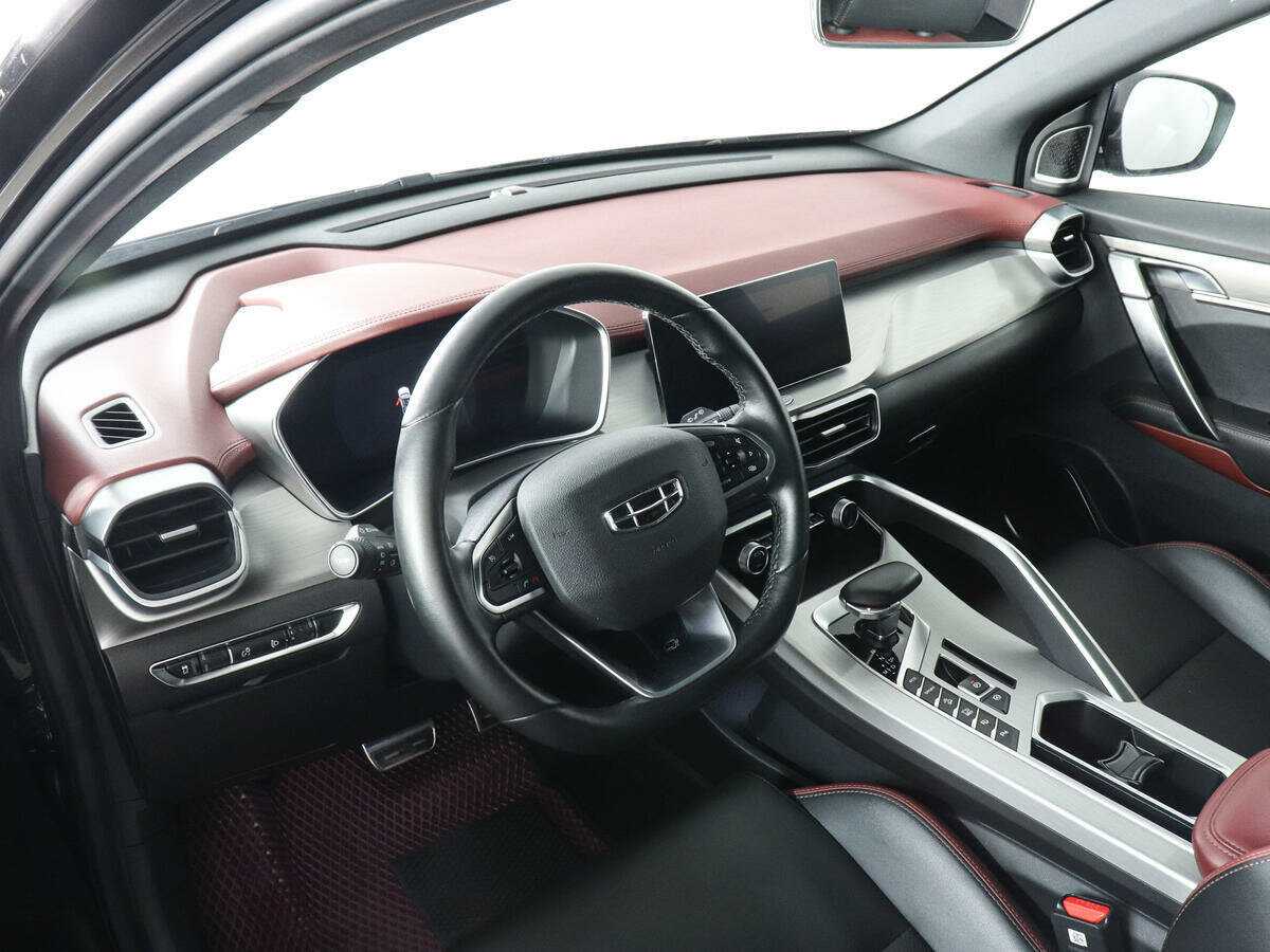 Geely Coolray с пробегом — 2022 год. Фото: #8