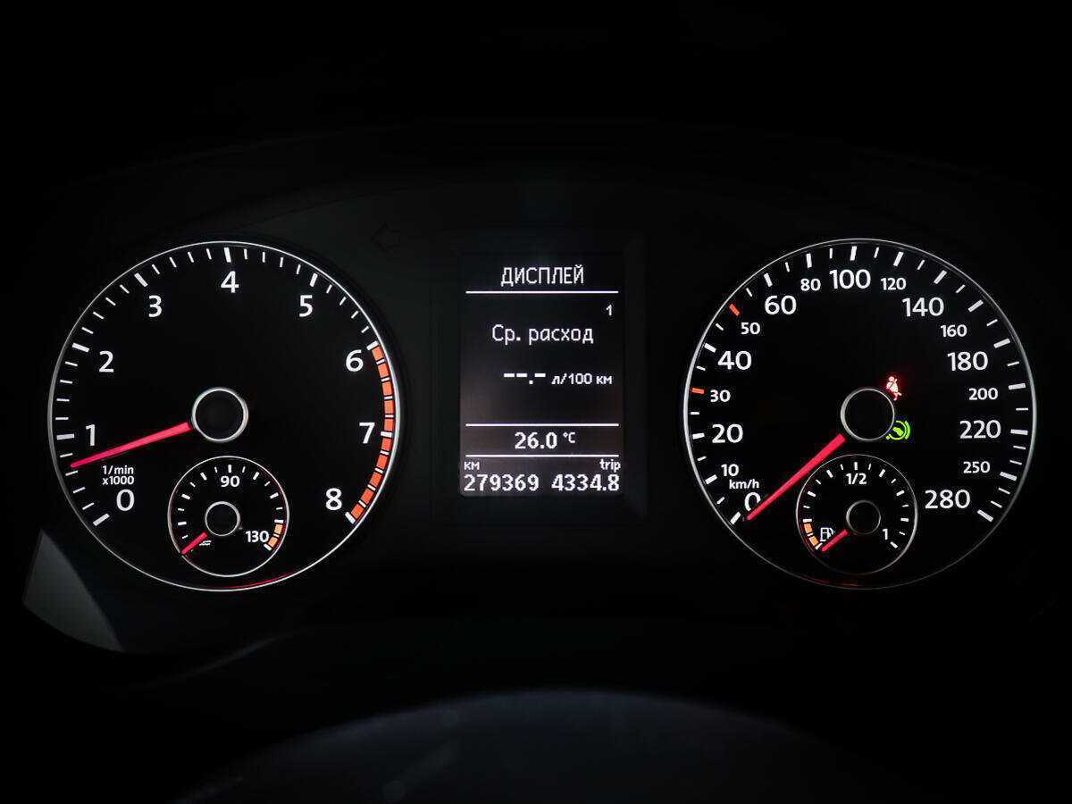 Volkswagen Jetta с пробегом — 2012 год. Фото: #14