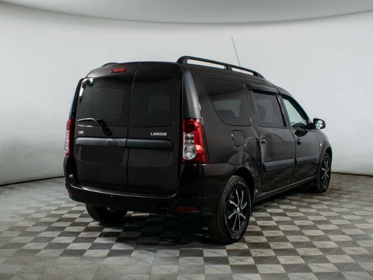 Lada (ВАЗ) Largus с пробегом — 2015 год. Фото: #3