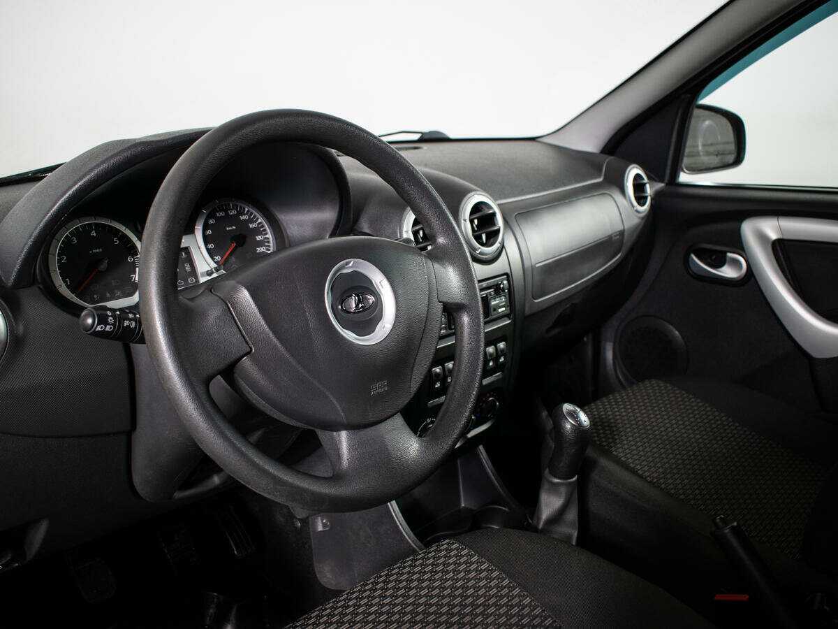 Lada (ВАЗ) Largus с пробегом — 2015 год. Фото: #9