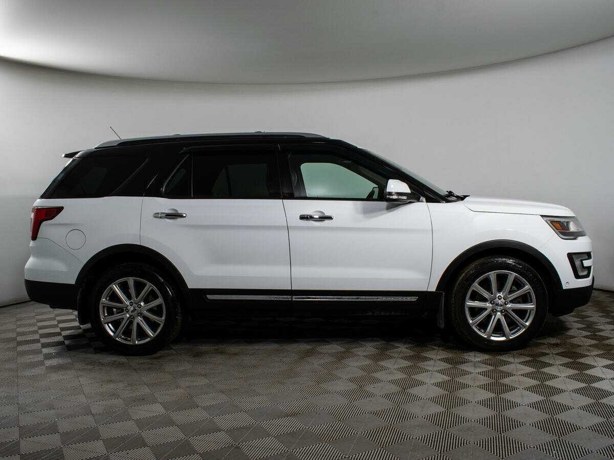 Ford Explorer с пробегом — 2016 год. Фото: #3