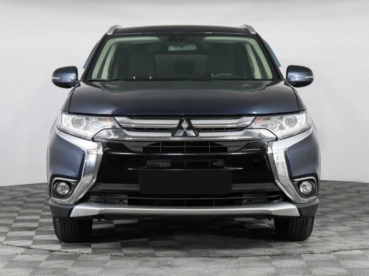 Mitsubishi Outlander с пробегом — 2016 год. Фото: #1