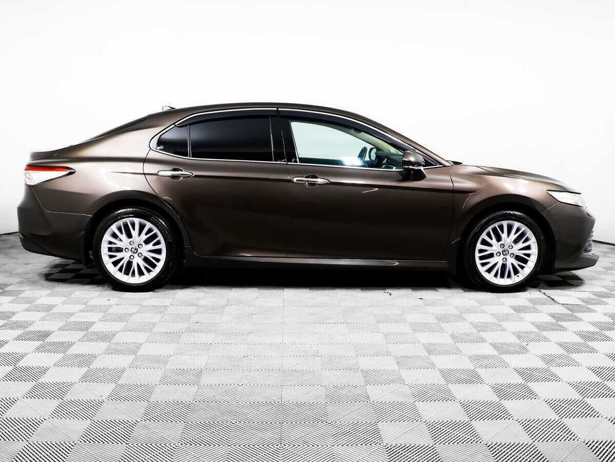 Toyota Camry с пробегом — 2020 год. Фото: #3