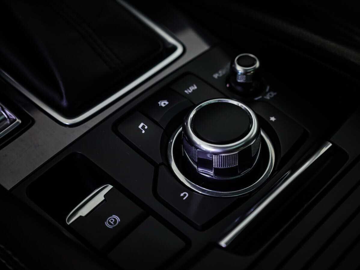 Mazda 6 с пробегом — 2015 год. Фото: #15