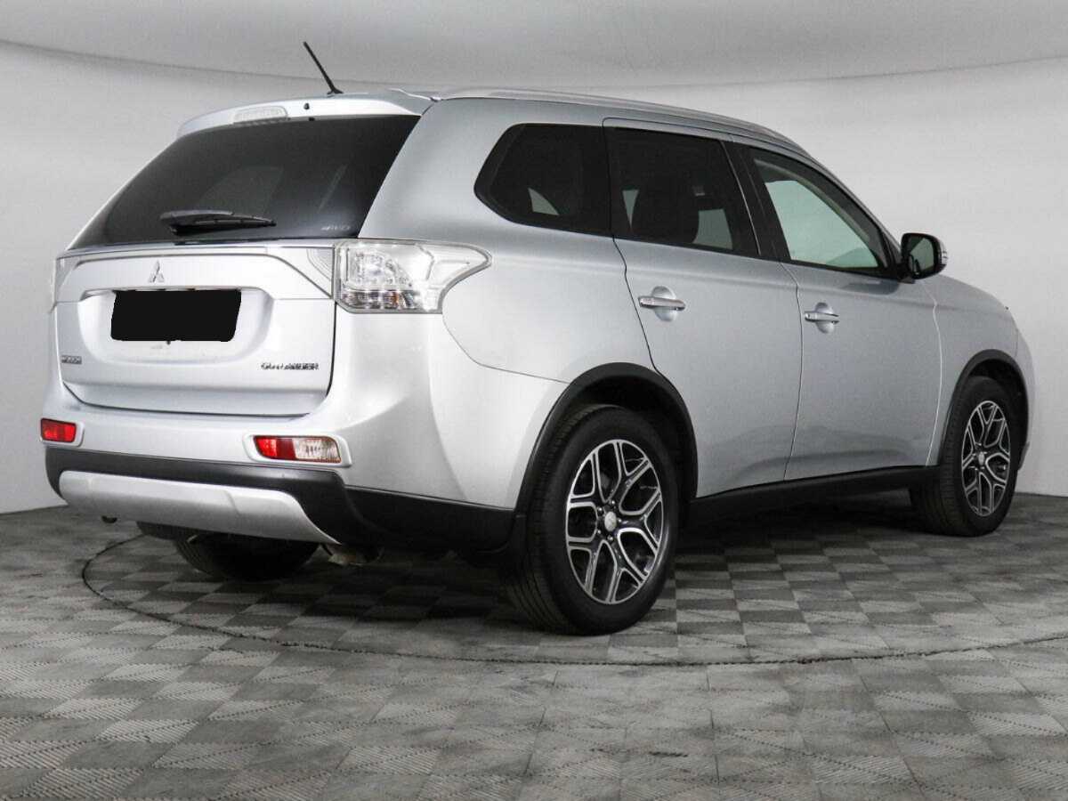 Mitsubishi Outlander с пробегом — 2014 год. Фото: #4