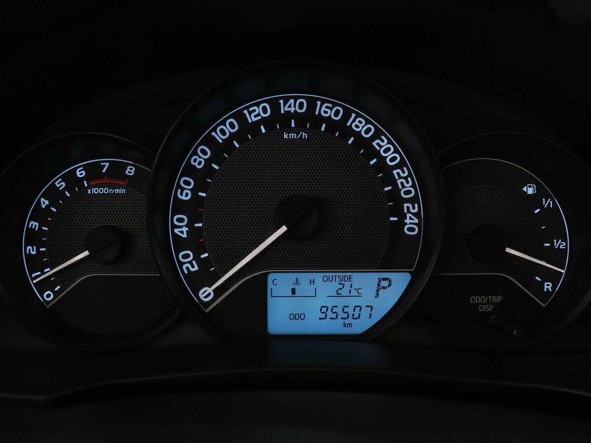 Toyota Corolla с пробегом — 2014 год. Фото: #10