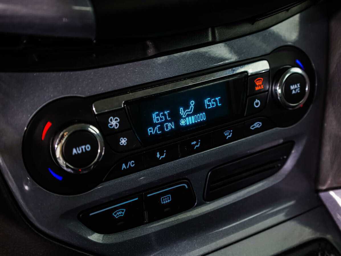 Ford Focus с пробегом — 2013 год. Фото: #13