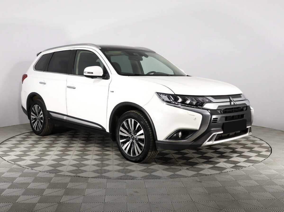 Mitsubishi Outlander с пробегом — 2019 год. Фото: #2