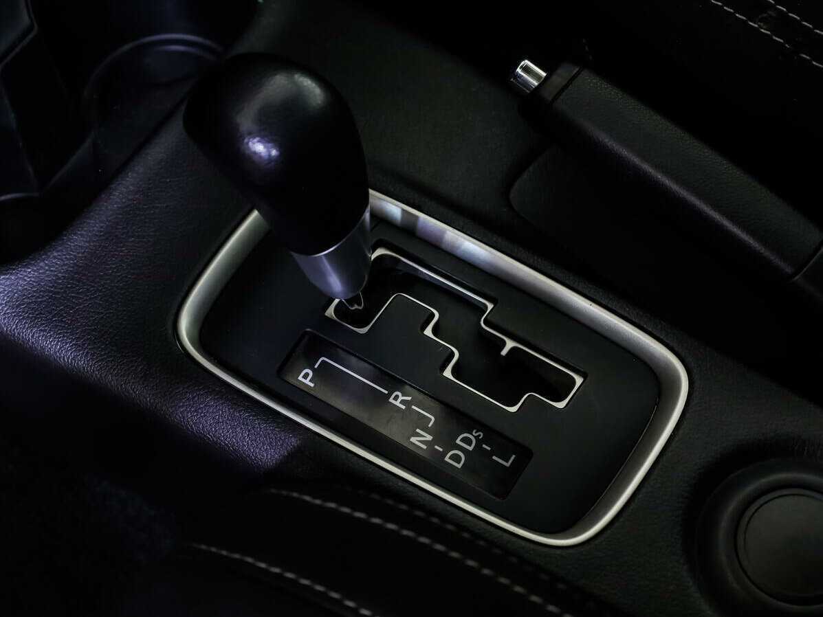 Mitsubishi Outlander с пробегом — 2015 год. Фото: #12