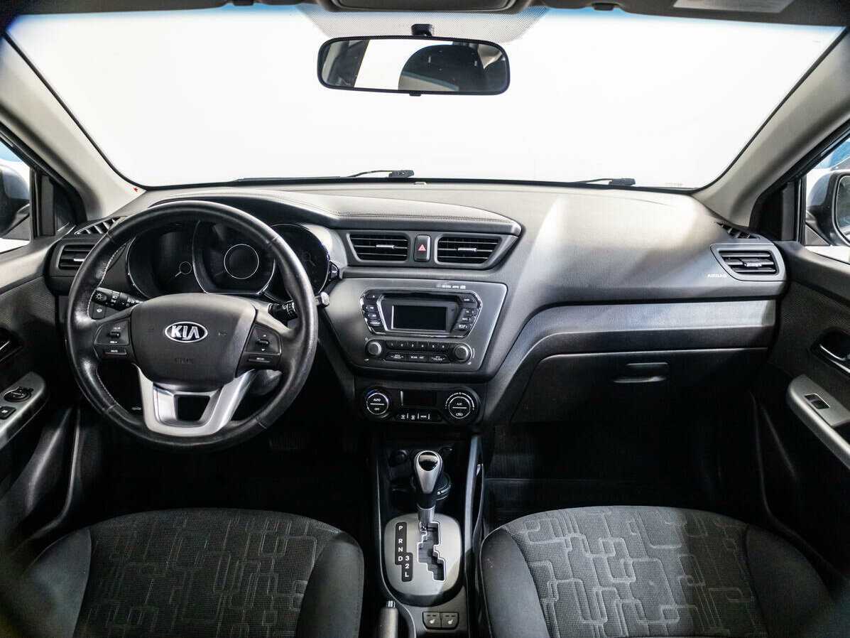 Kia Rio с пробегом — 2013 год. Фото: #10