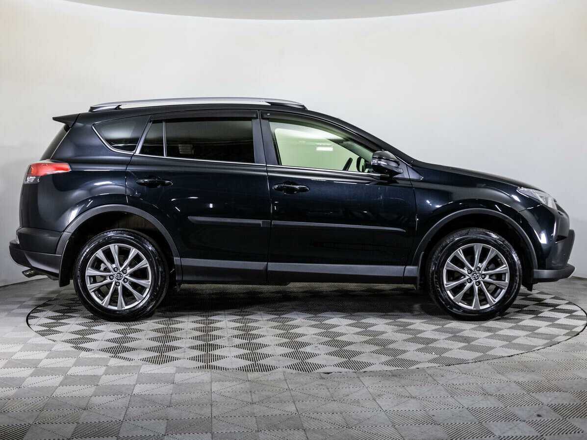 Toyota RAV4 с пробегом — 2016 год. Фото: #3