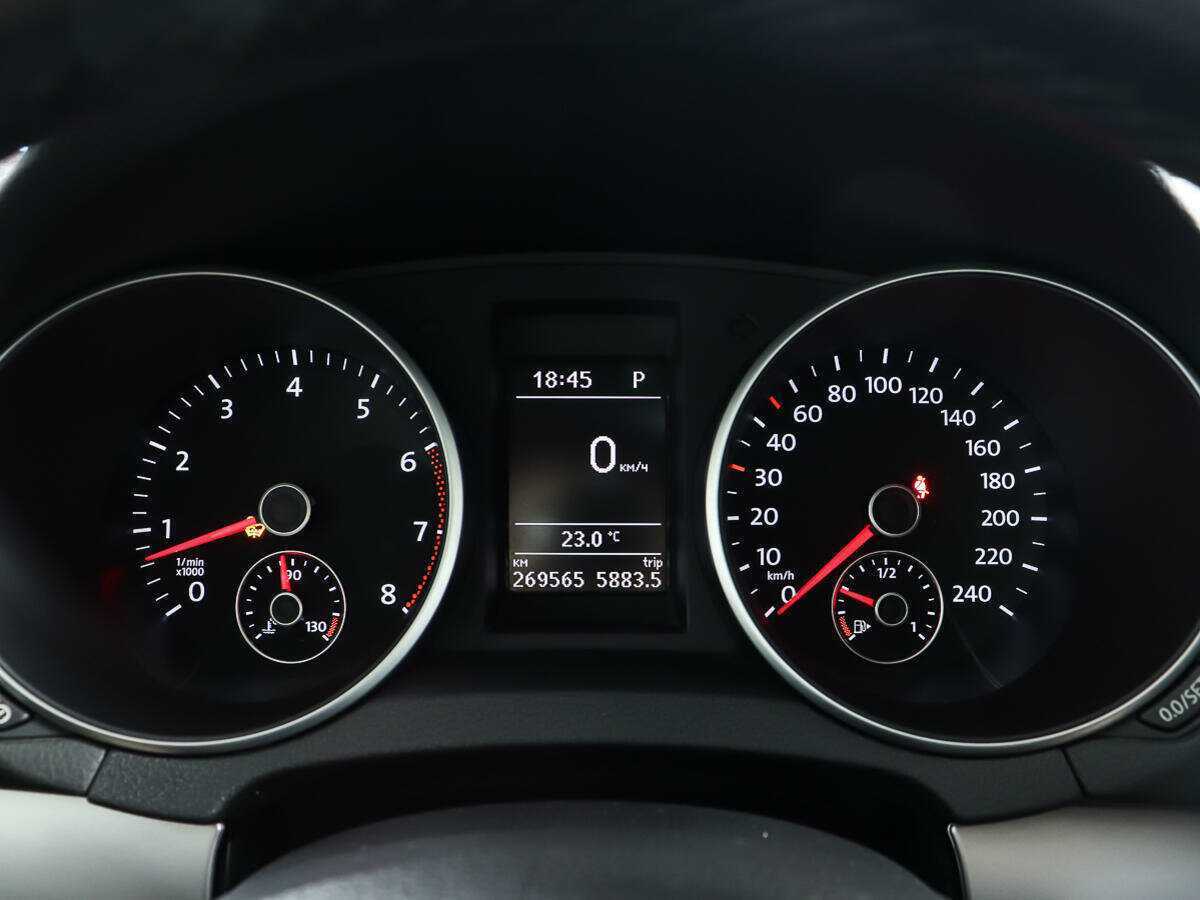 Volkswagen Golf с пробегом — 2012 год. Фото: #9