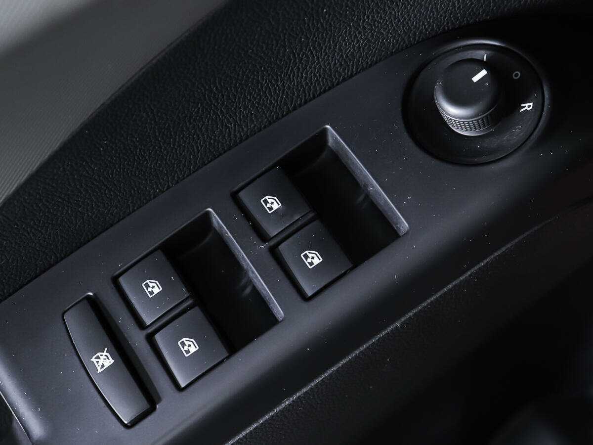 Chevrolet Aveo с пробегом — 2012 год. Фото: #14