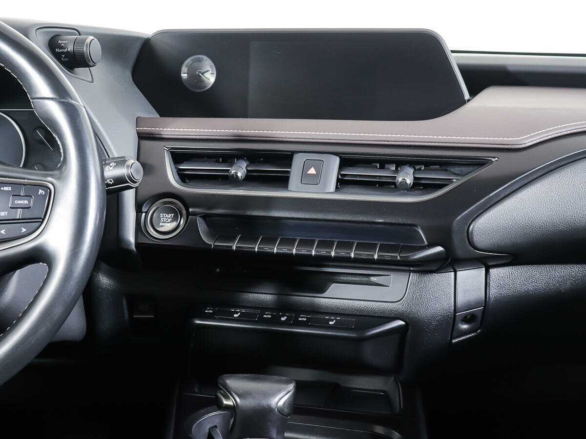 Lexus UX с пробегом — 2019 год. Фото: #9