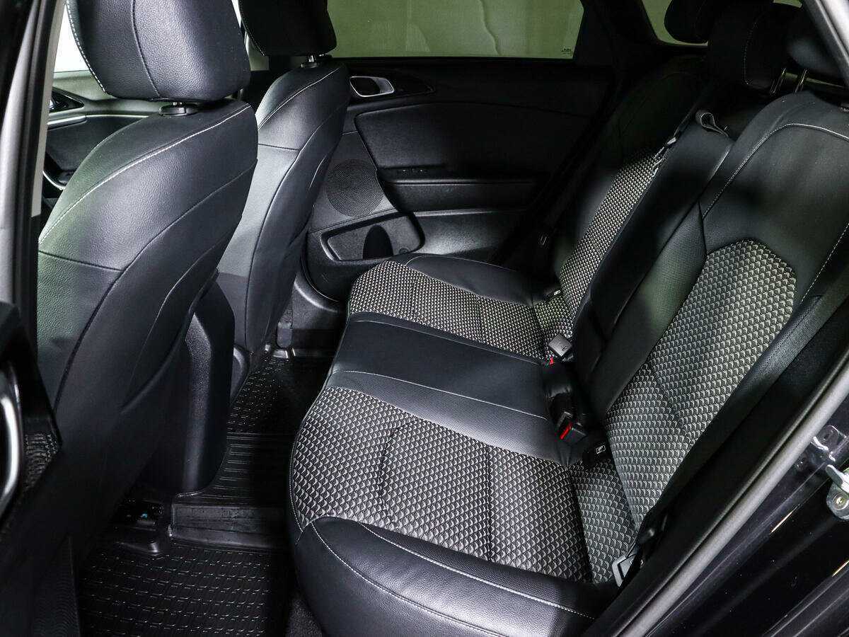 Kia Ceed с пробегом — 2021 год. Фото: #9