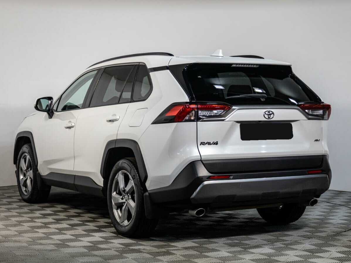 Toyota RAV4 с пробегом — 2020 год. Фото: #5