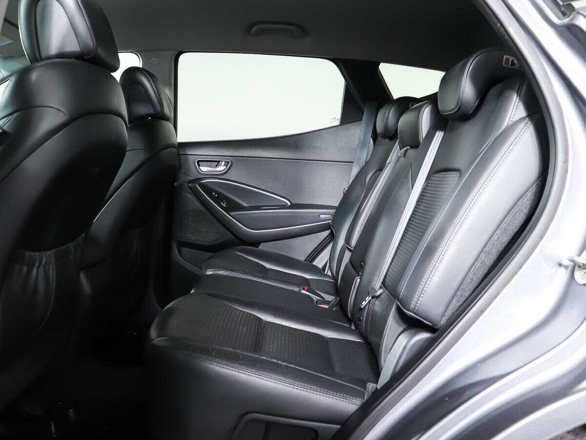 Hyundai Santa Fe с пробегом — 2012 год. Фото: #8