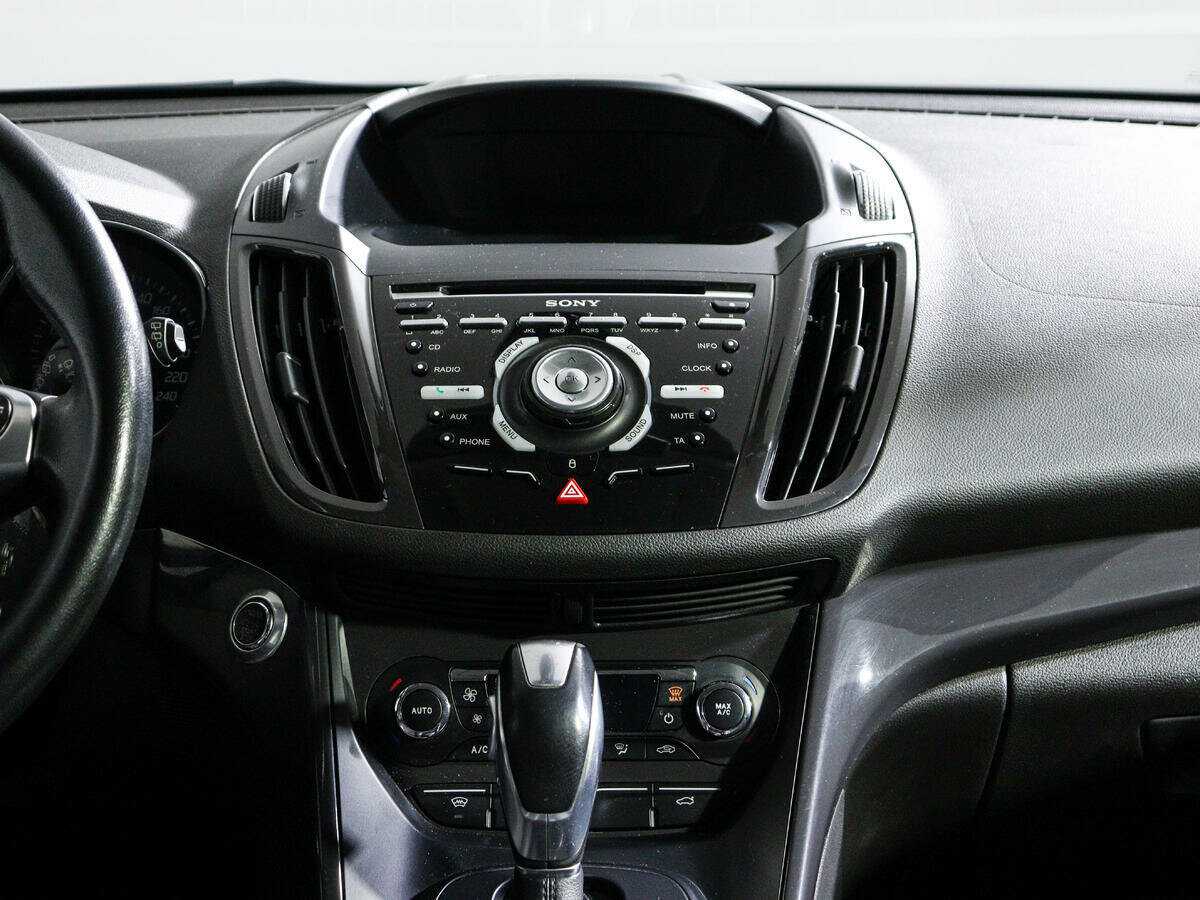 Ford Kuga с пробегом — 2014 год. Фото: #12