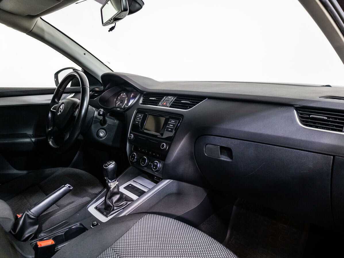 Skoda Octavia с пробегом — 2014 год. Фото: #7