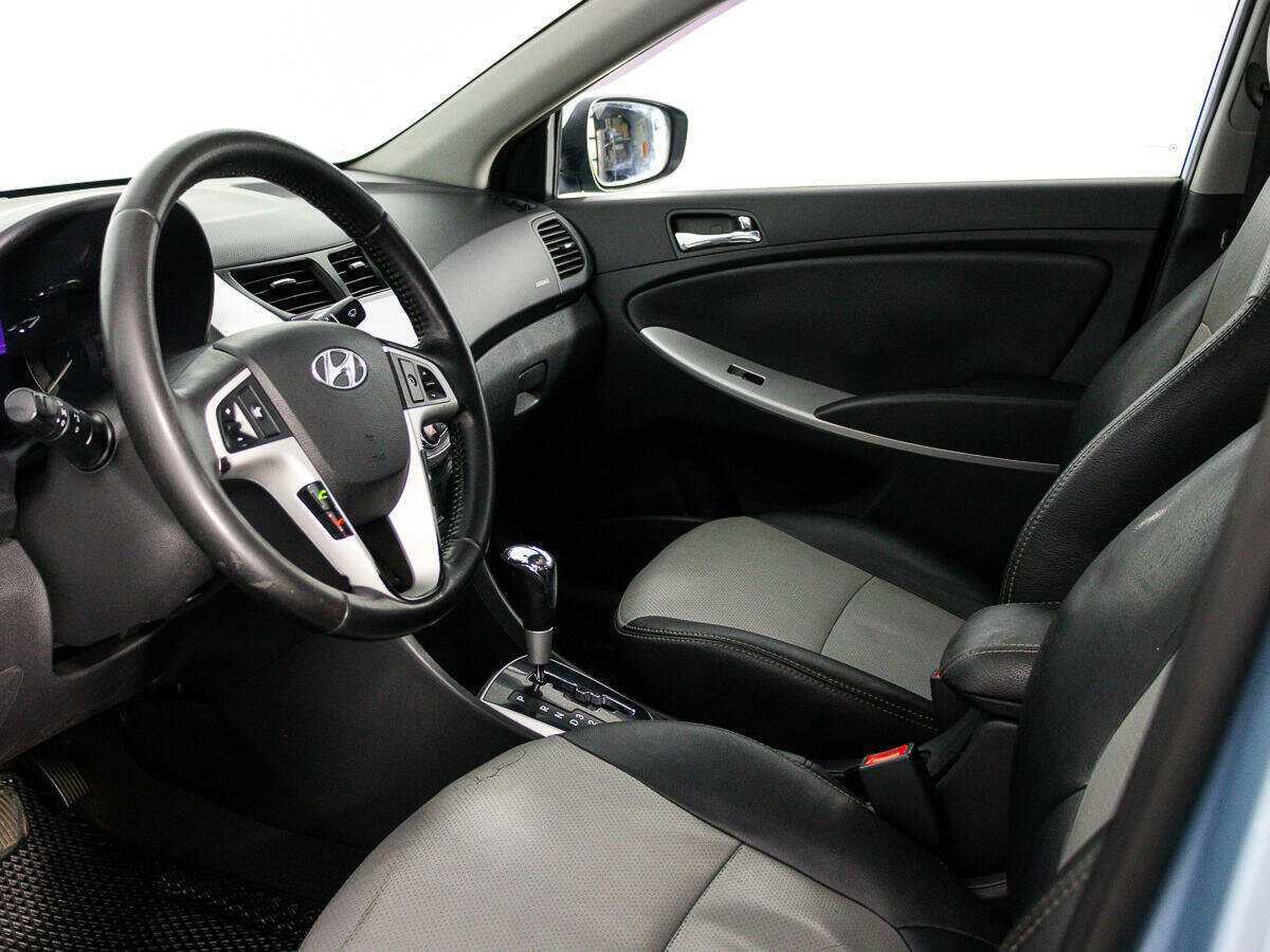 Hyundai Solaris с пробегом — 2012 год. Фото: #9