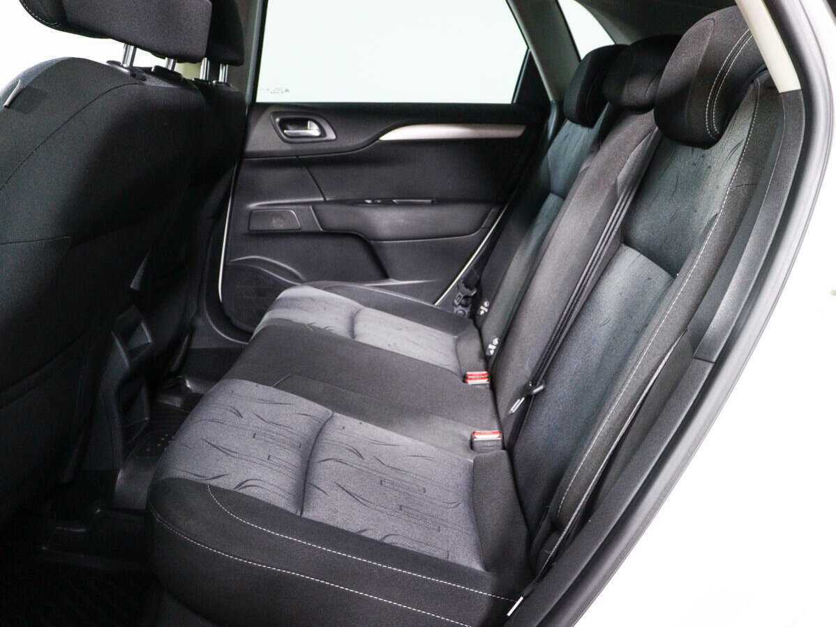 Citroen C4 с пробегом — 2012 год. Фото: #7