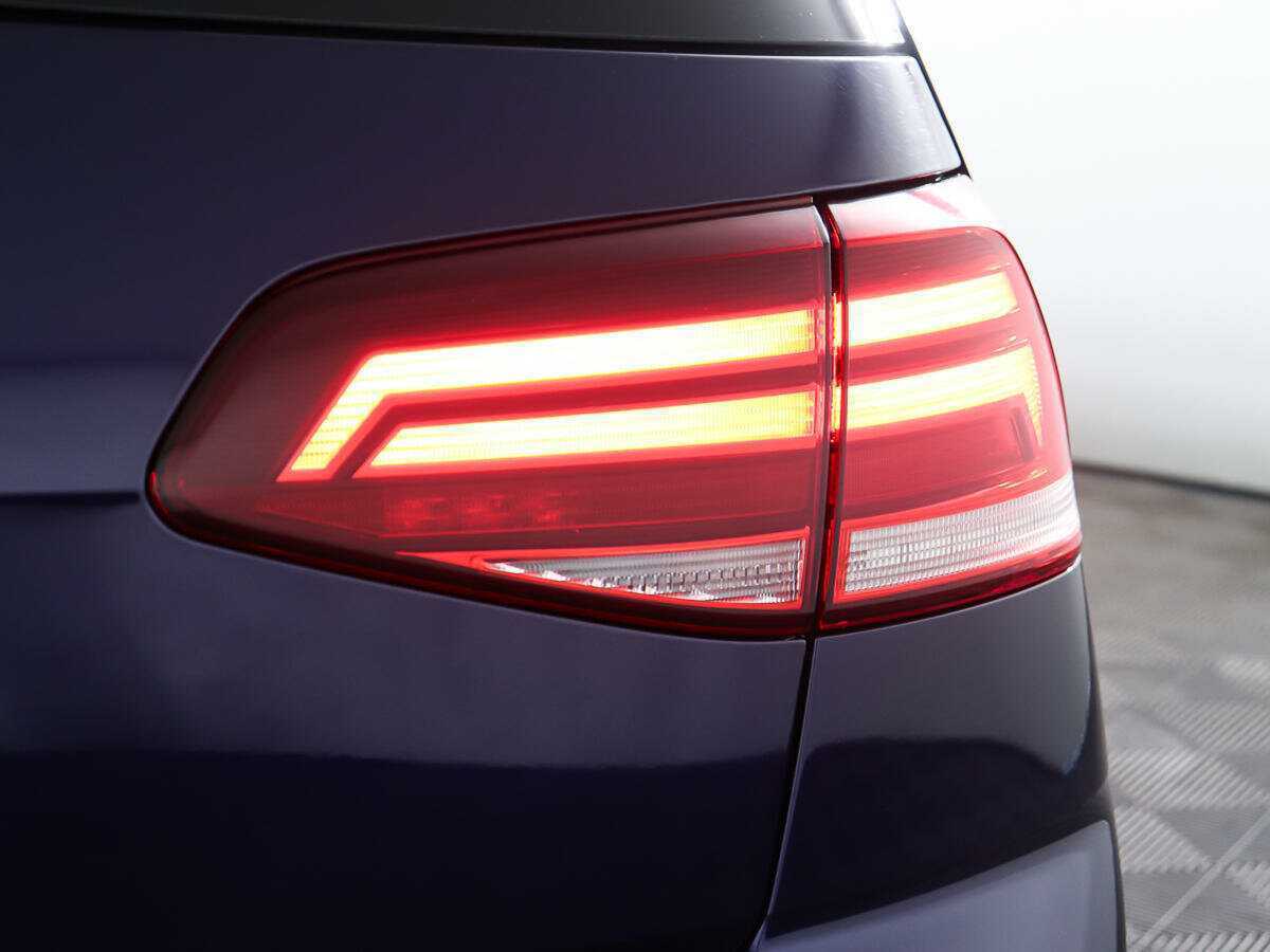 Volkswagen Golf с пробегом — 2018 год. Фото: #19