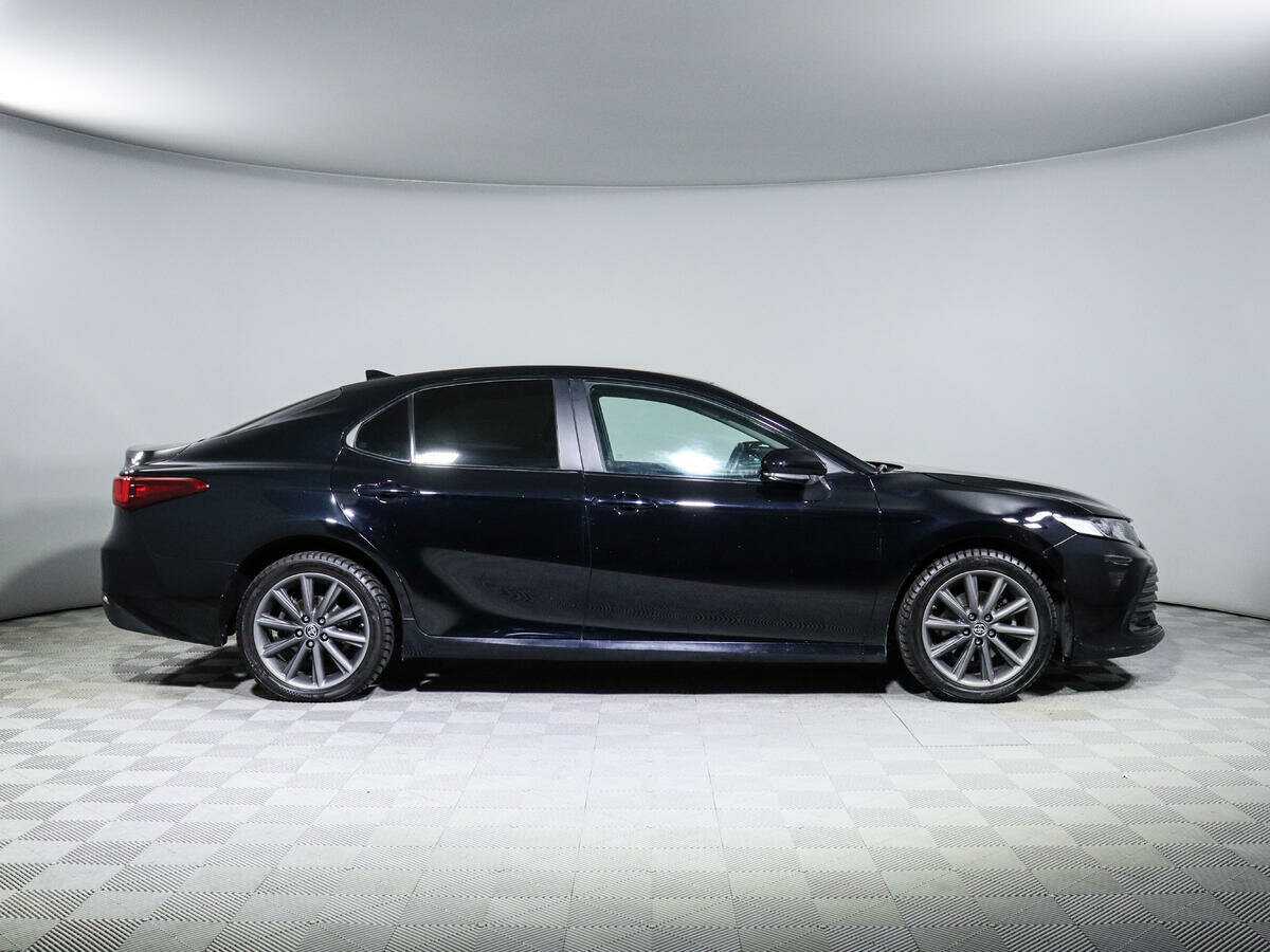 Toyota Camry с пробегом — 2021 год. Фото: #3