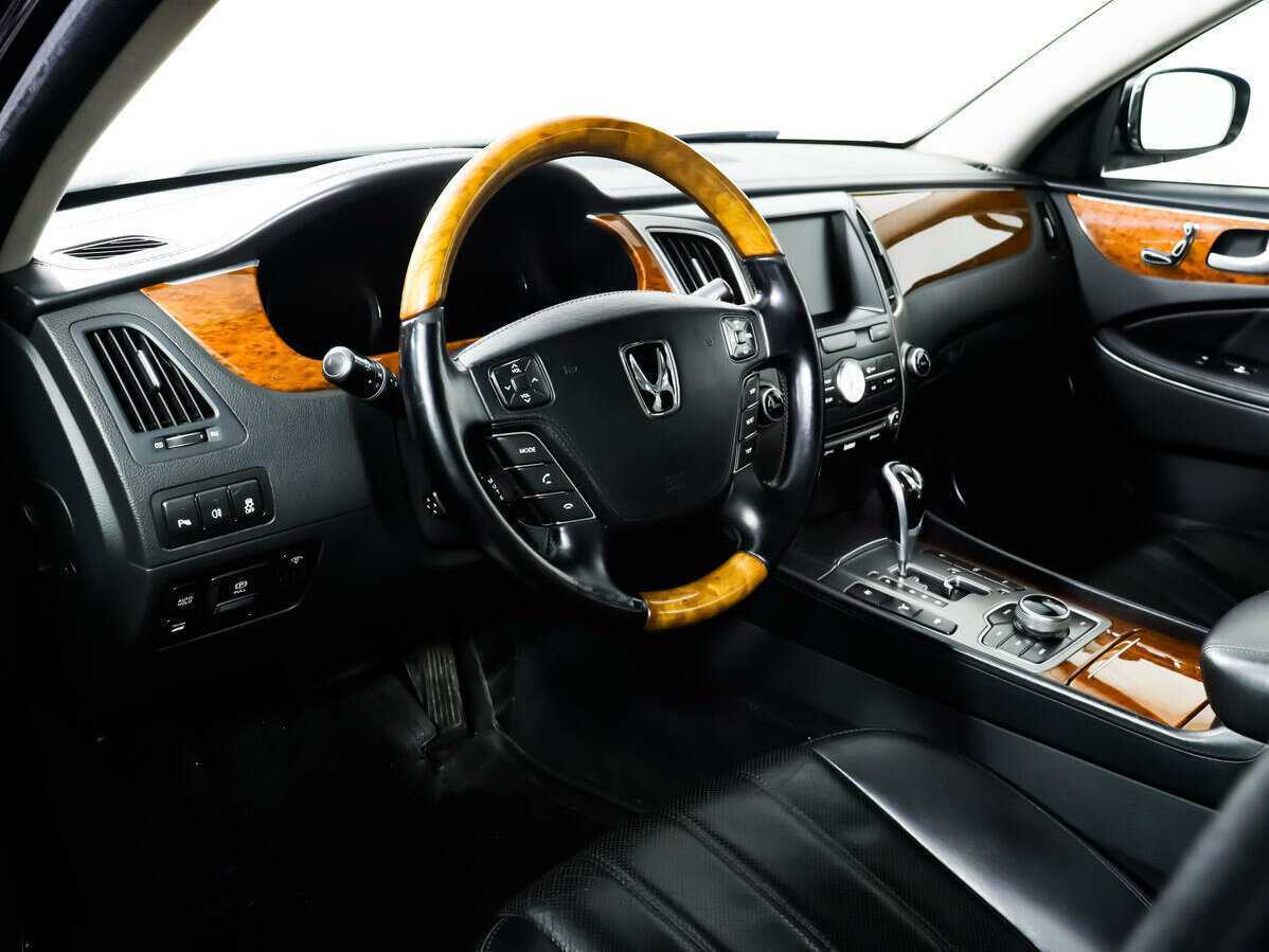 Hyundai Equus с пробегом — 2012 год. Фото: #10