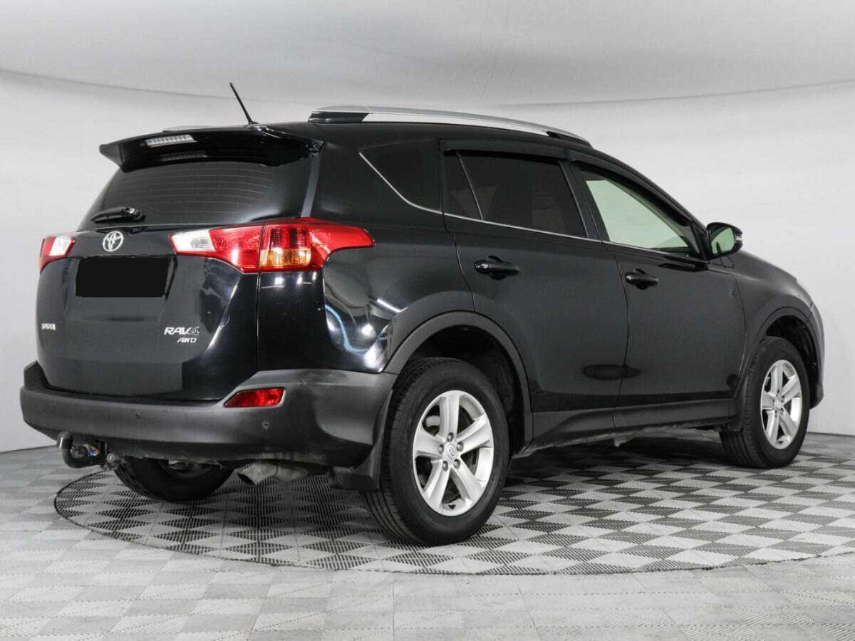 Toyota RAV4 с пробегом — 2014 год. Фото: #4