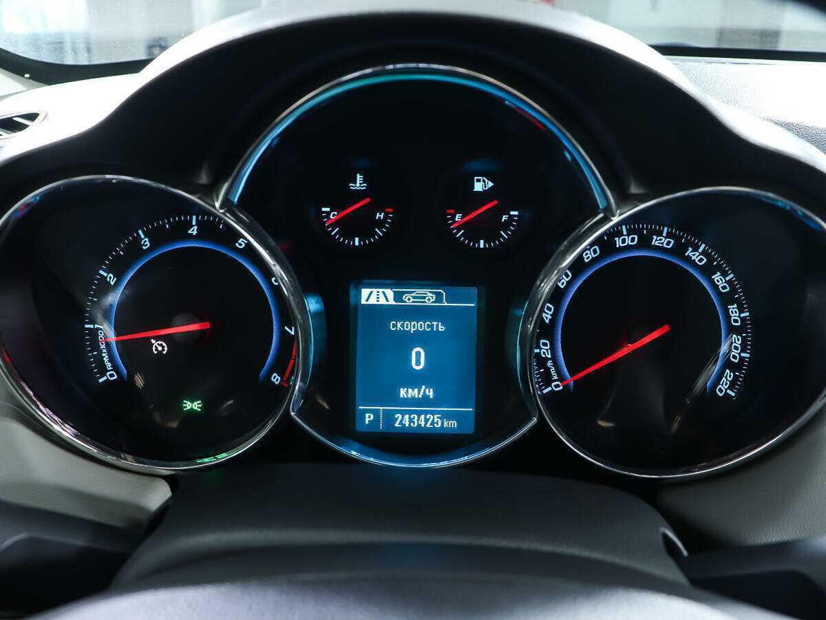 Chevrolet Cruze с пробегом — 2013 год. Фото: #13