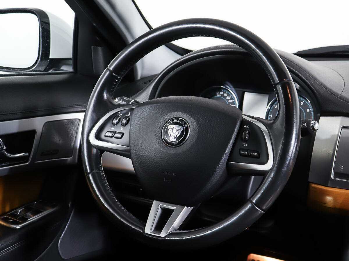 Jaguar XF с пробегом — 2014 год. Фото: #14