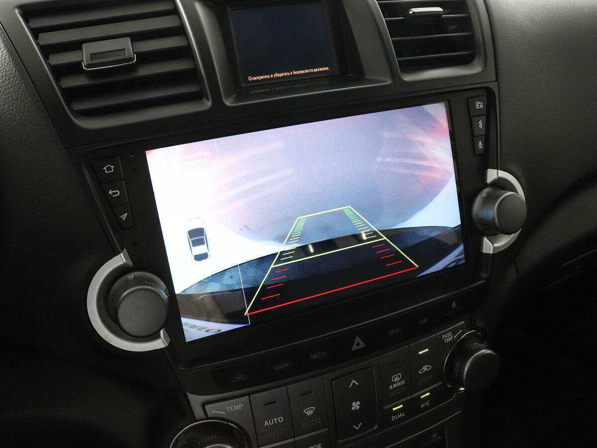 Toyota Highlander с пробегом — 2012 год. Фото: #12